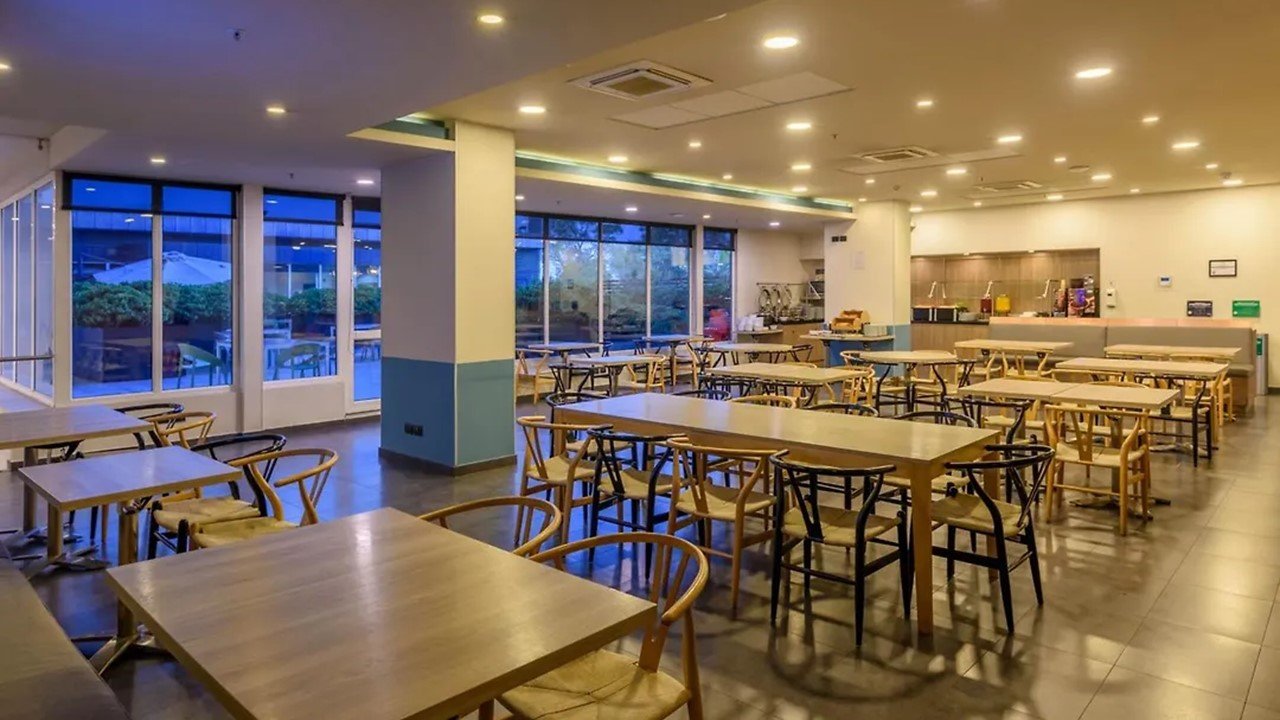 restaurante hotel mesas sillas Colombia fabricante muebles comerciales comedor